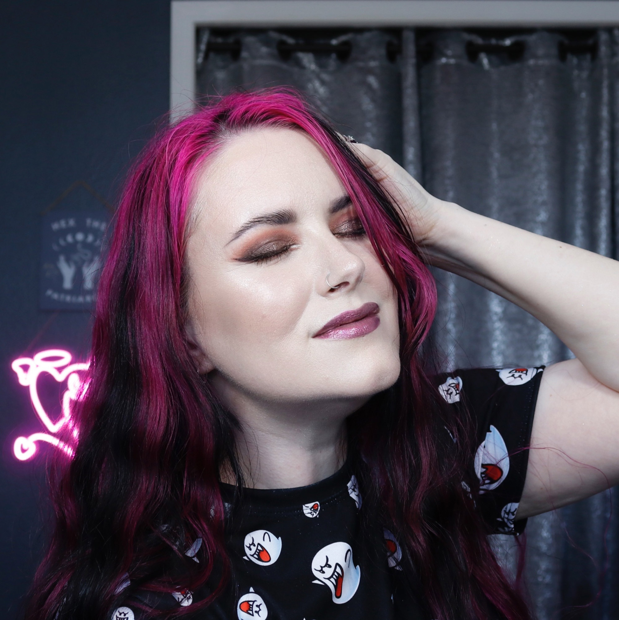 R.E.M. Beauty Starlet Liquid Eyeshadow Review and Demo R.E.M. Beauty Starlet Liquid Eyeshadow Review and Demo